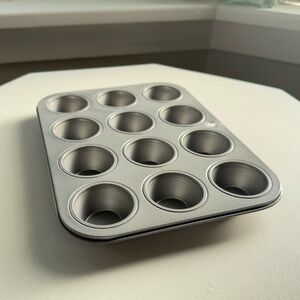 12-cup Mini Muffin Baking Tin